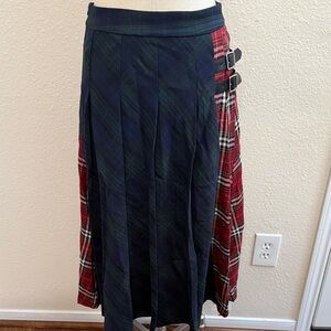 Plaid Women's Skirt with Buckle Accents